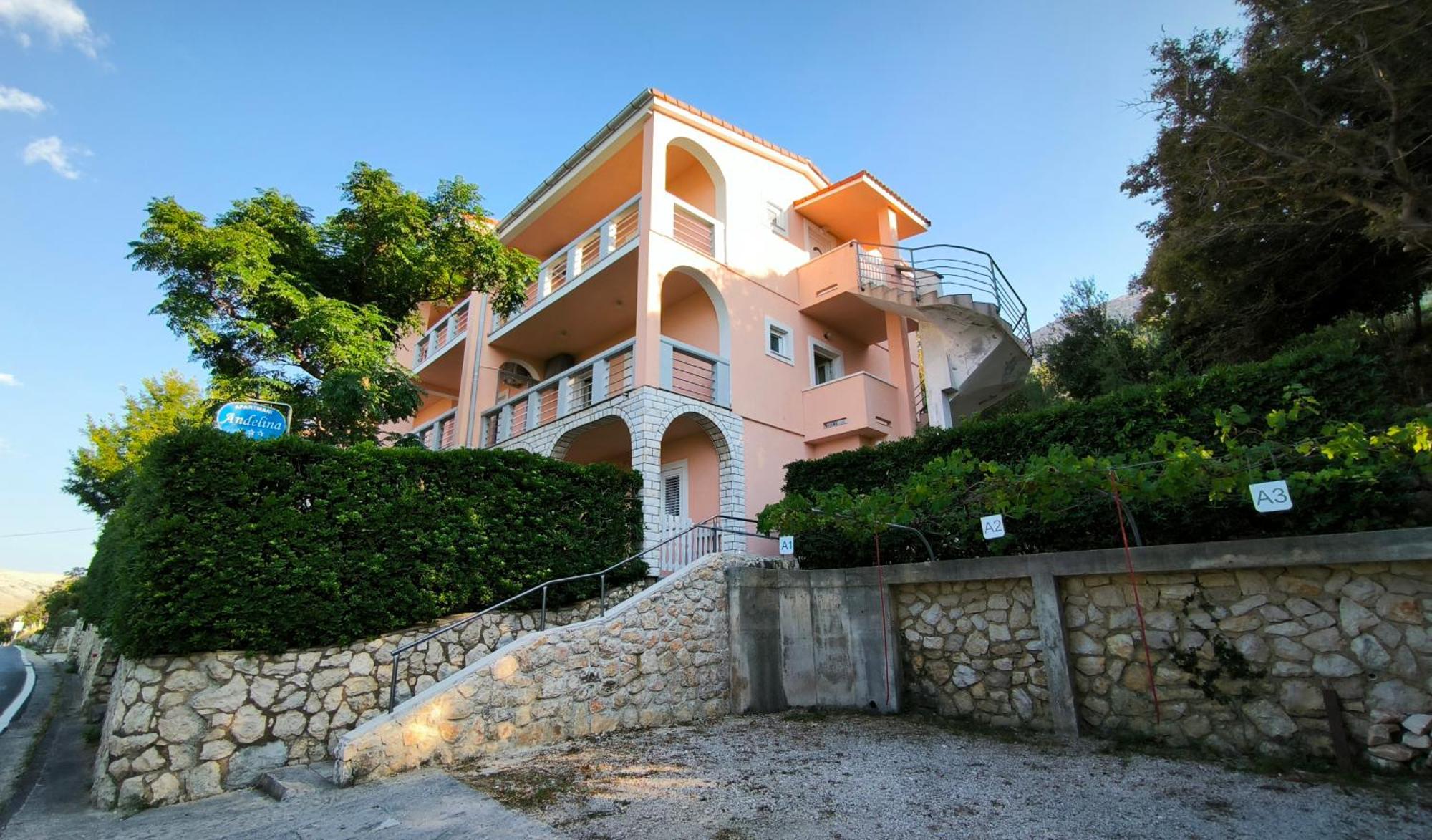 Apartments Andelina Pag Town Zewnętrze zdjęcie